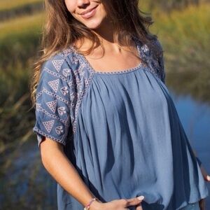 Natural Life Sophie Embroidered Cropped Boxy Top Flowy Boho Spring Summer Beachy